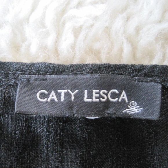 Caty Lesca Linen Top - Picture 3 of 9